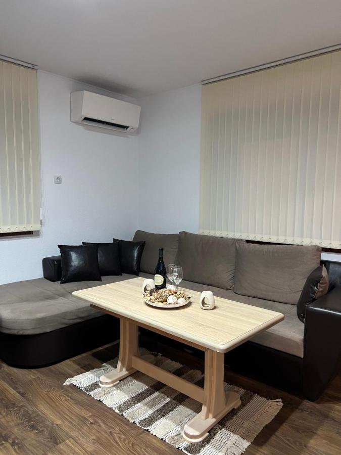 Guest House Tanevi ديفين المظهر الخارجي الصورة