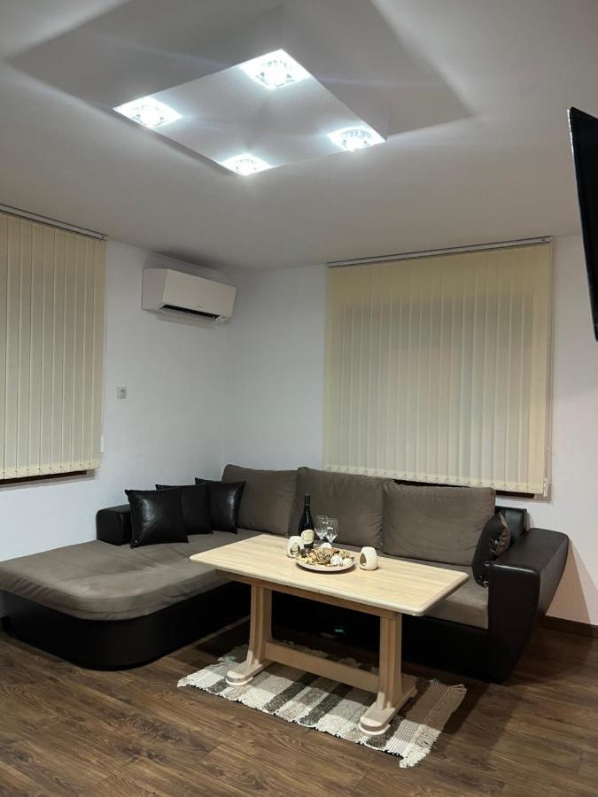 Guest House Tanevi ديفين المظهر الخارجي الصورة